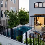 别墅 Mia Zadarvillas 普利拉卡