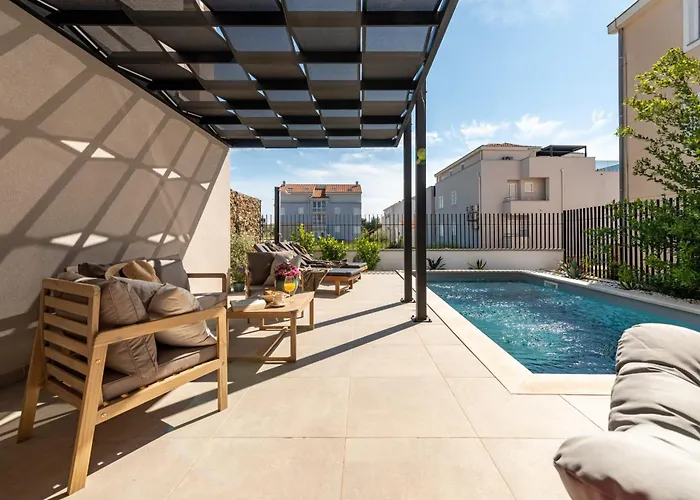 Mia Zadarvillas Βίλα